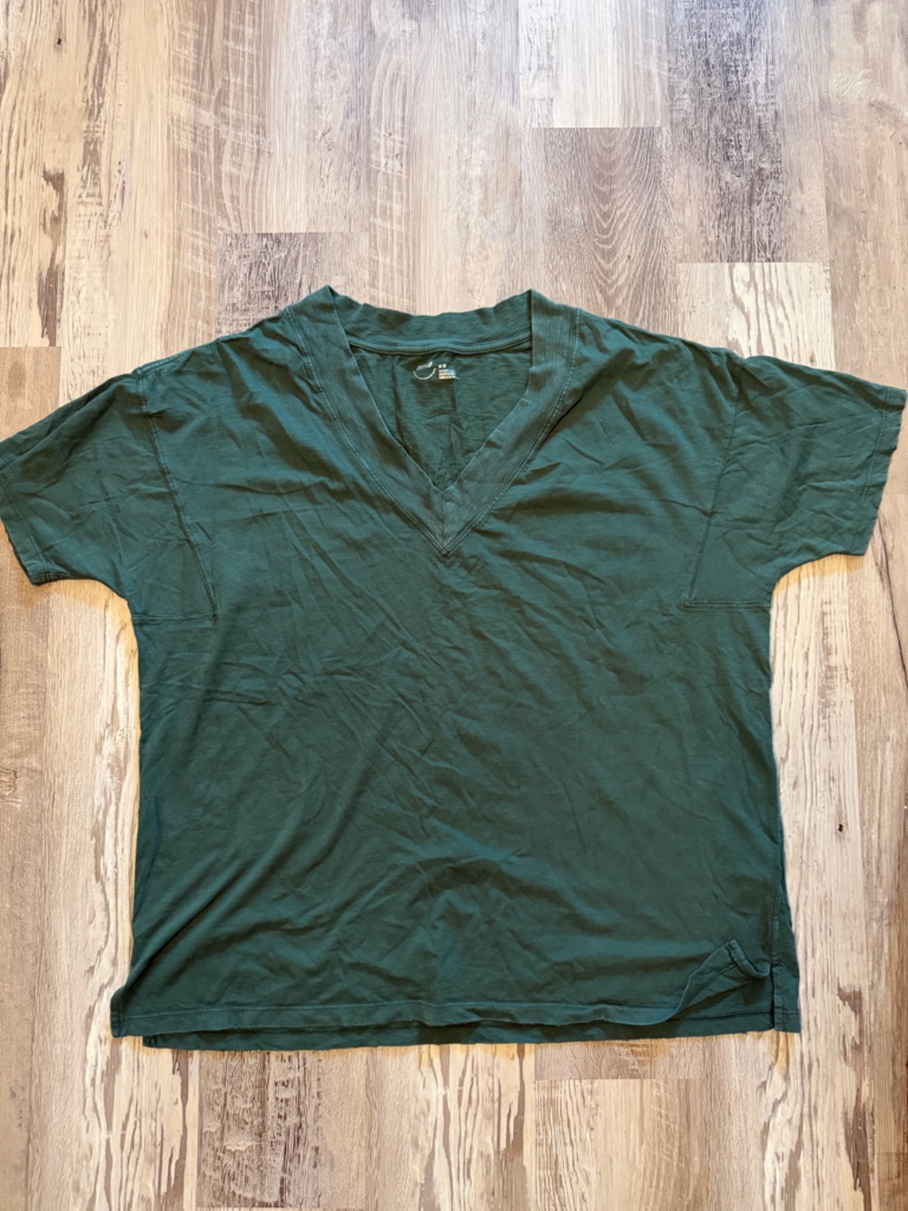 Aerie Dark Green V-Neck Short Sleeve Tee